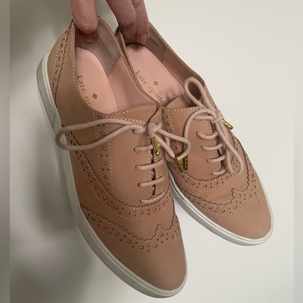 KATE SPADE - Women’s Taupe with Gold Accent Shoes -6.5